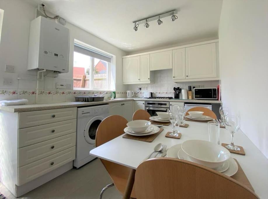 Charming Home In Wellingborough Exterior photo